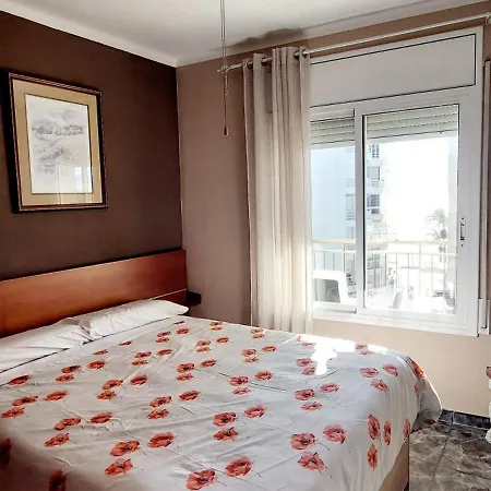 1 Linea De Playa + Parking! Salou